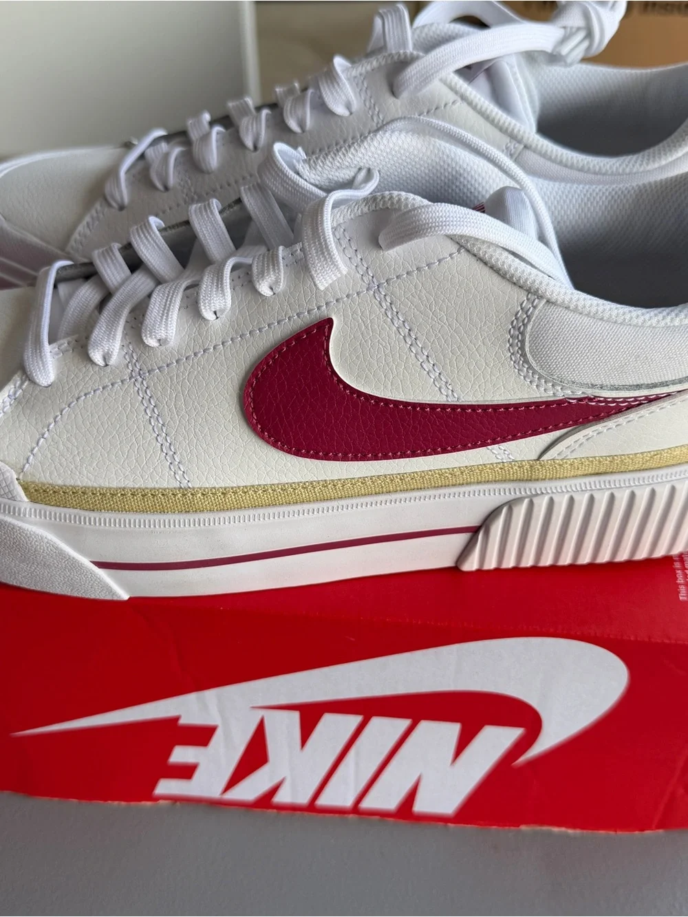 NEW Nike Women's 10 court Legacy Lift White Sneakers with red Swoosh Gold Trim
